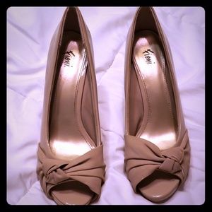 Nude wide width heels